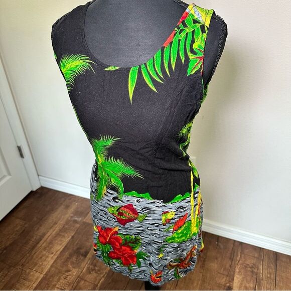 Ingear Dresses & Skirts - In Gear Vibrant Tropical Dress